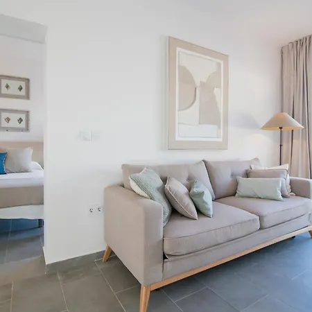 Arkhe Apartment *